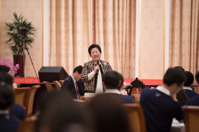 True Mother Shares a Message with Global Top Gun Participants